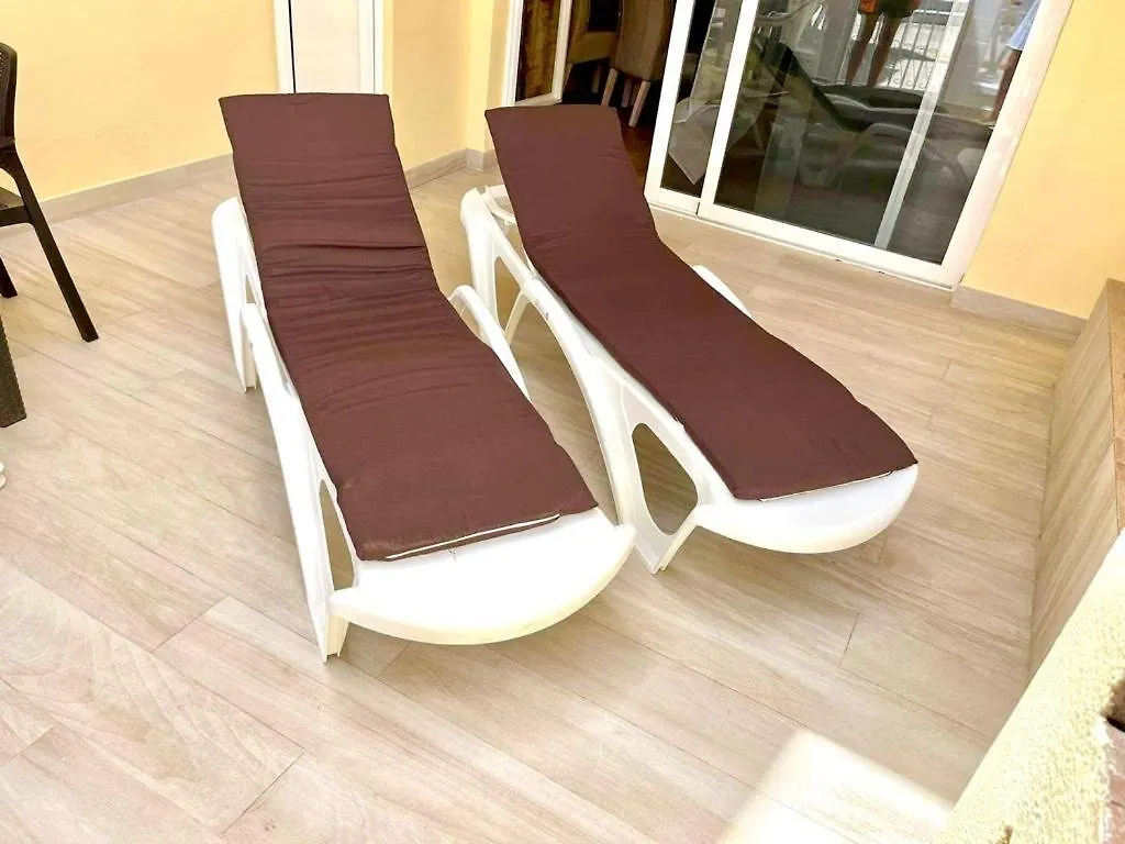 Luxury Apartment Fronte Piscina Mareverde A&V Costa Adeje 0*, Адехе Испания