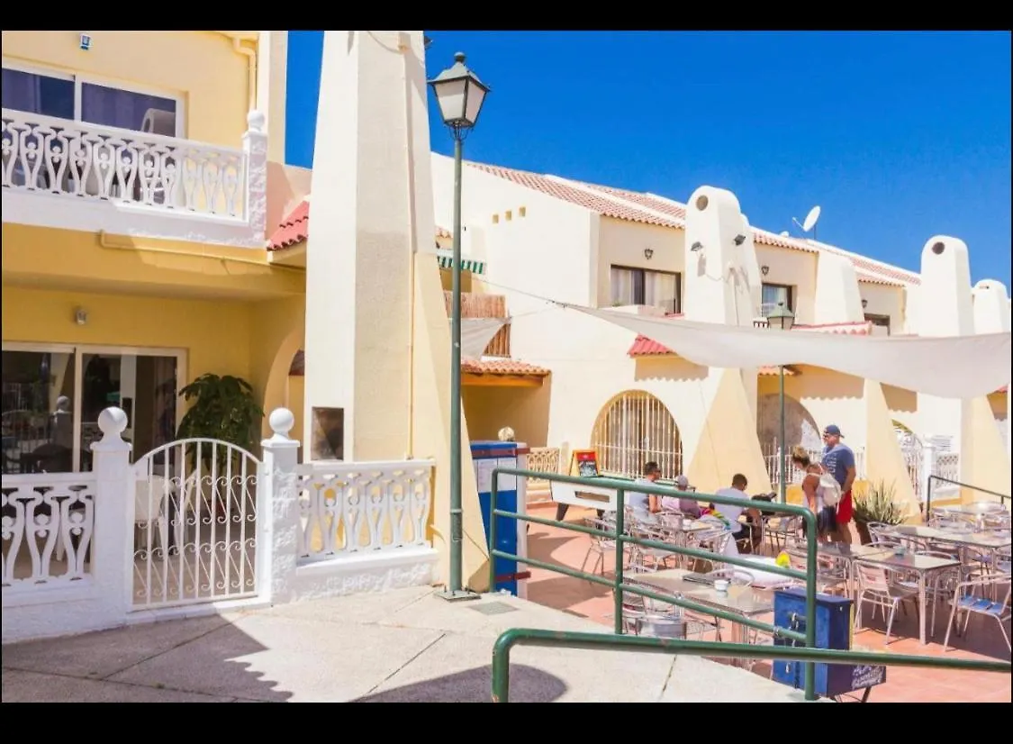 Luxury Apartment Fronte Piscina Mareverde A&V Costa Adeje 0*, Costa Adeje (Tenerife)