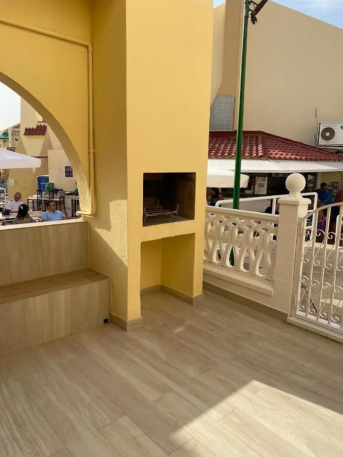 Luxury Apartment Fronte Piscina Mareverde A&V Costa Adeje Spagna