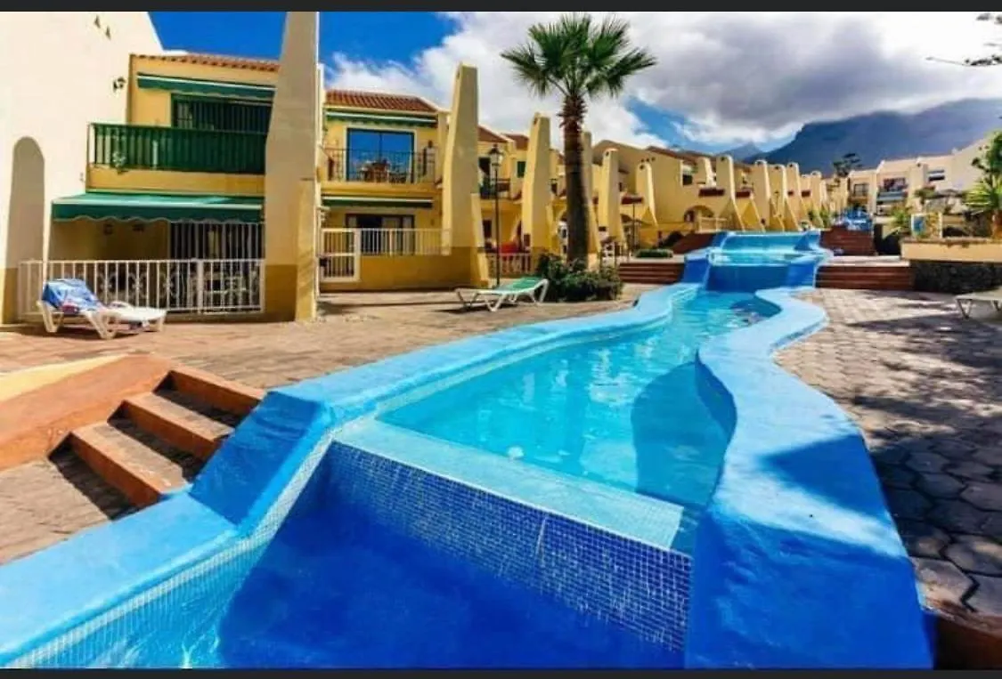 Luxury Apartment Fronte Piscina Mareverde A&V Costa Adeje 0*, Costa Adeje (Tenerife) Spagna